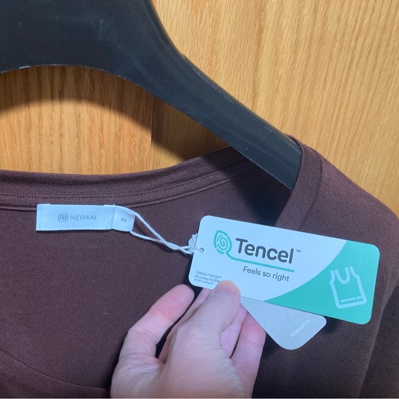 Neiwai flowing sweater-top, NWT, size M - Picture 7 of 12